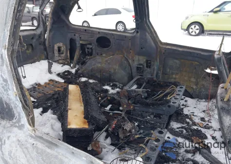 2005 Chrysler Town & Country Lx z USA, uszkodzony, nr VIN 2C4GP44R85R100807